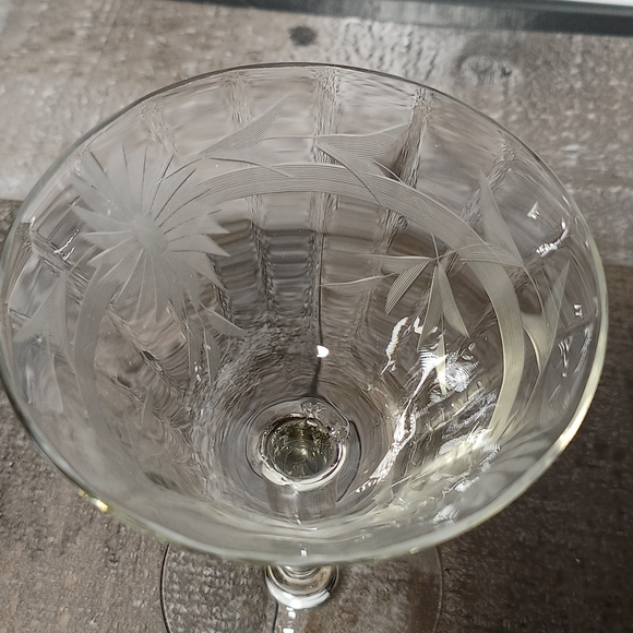 Vintage Hand Blown Etched Flowers & Leaves Crystal Stemware Made Poland Set 4 - Picture 5 of 7